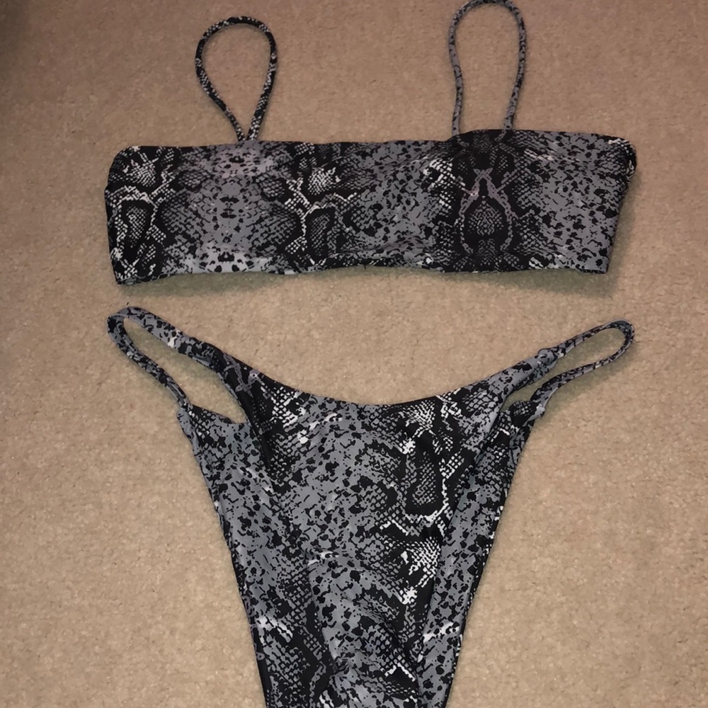 NEW Zaful Snakeskin Bandeau Strap Bikini